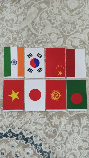 Флажки разных стран (только те которые на фото). Материал плотный