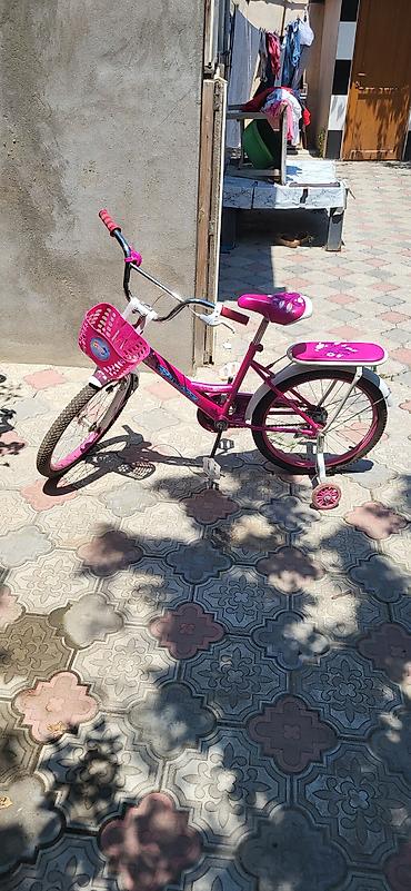 16 lik velosiped: Uşaq velosipedi – qızlar üçün dizayn - Rəng: çəhrayı-ağ akkordlu — 1