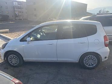 фит 2010 левый: Honda Fit: 2002 г., 1.3 л, Автомат, Газ, Универсал — 2