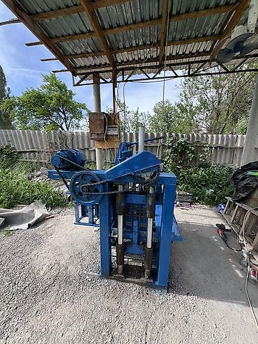 Производство пескоблоков: Продаётся готовый комплект для бизнеса — станок по производству — 3