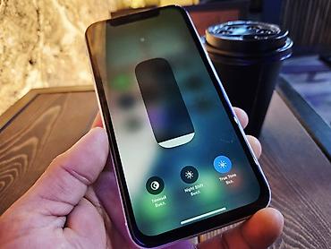 Apple iPhone: IPhone Xr, Б/у, 256 ГБ, Белый, Чехол, 100 % — 15