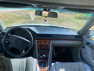 бмв е 60 салон: Mercedes-Benz W124: 1993 г., 3.2 л, Автомат, Бензин, Седан — 7