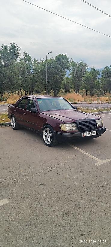 салон е46: Mercedes-Benz W124: 1988 г., 2 л, Бензин, Седан — 5
