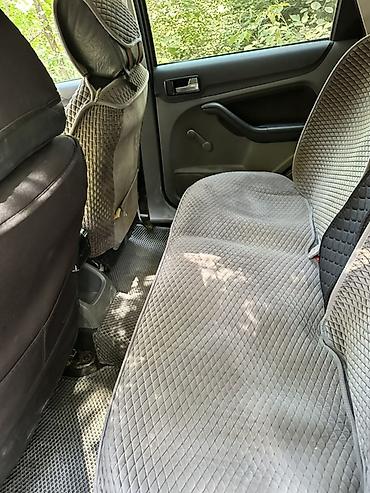 Унаа сатып алуу: Ford Focus: 2010 г., 1.6 л, Кол менен иштөөчү, Бензин, Универсал — 5