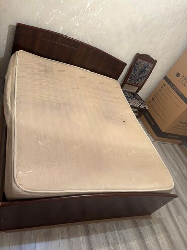 Divan və kreslo dəstləri: Taxt
50azn
Kohne gunesli 9584 leli