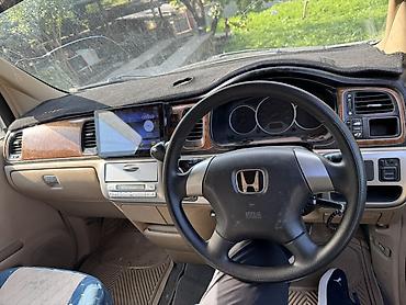 купить пикап бу: Honda Stepwgn: 2004 г., 2 л, Минивэн — 5