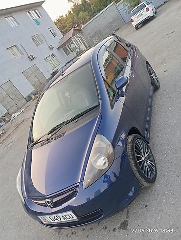 киа рио хэтчбек: Honda Fit: 2002 г., 1.3 л, Автомат, Бензин, Хэтчбэк — 10