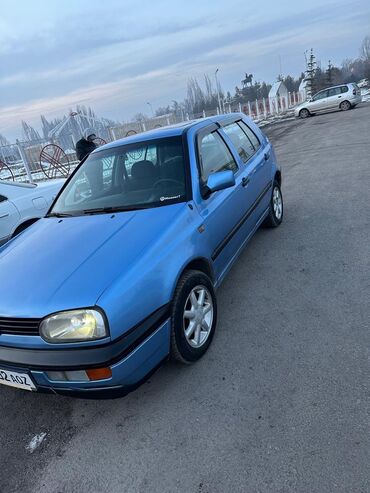 volkswagen 2001: Volkswagen Golf: 1993 г., 1.8 л, Автомат, Бензин, Седан