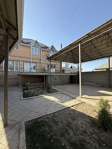Срочно продается уютный дом. Имеется навес во дворе. Общая площадь at lalafo.kg Срочно продается уютный дом. Имеется навес во дворе. Общая площадь