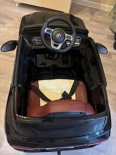 maşın oyuncaqı: Uşaq üçün elektrikli oyuncaqlı avtomobil – Toyota üslublu, qara rəng — 3