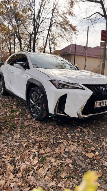 обмен на внедорожник: Lexus : 2019 г., 2 л, Вариатор, Гибрид, Внедорожник