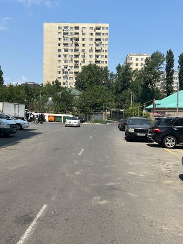 Digər kommersiya daşınmaz əmlakı: Obyekt – çoxmərtəbəli yaşayış kompleksinin 1-ci mərtəbəsində yerləşən — 9