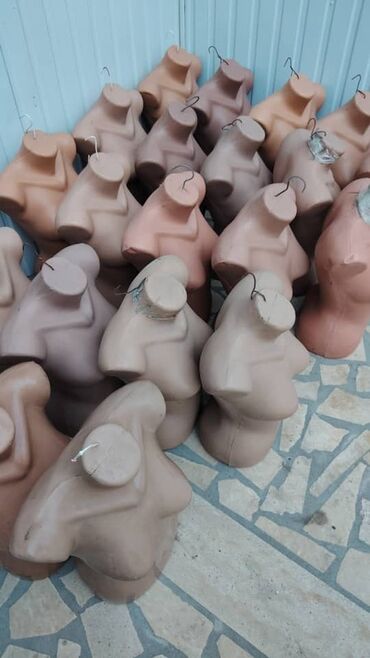 манекен цены в бишкеке: Торсы манекенов женские, подвесные. - Материал: лёгкий пластик. -