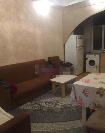 найти квартиру в аренду: Bineqedi gencler şeherciyin yaninda 5/1, de 3 otaq 60 kv menzil kiraye