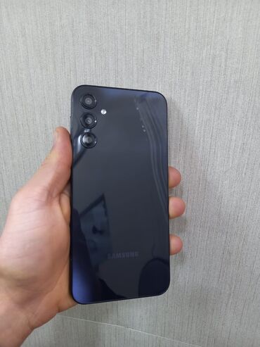 Digər mobil telefonlar: Satılır: 3 ədəd smartfon (şəkillərdə) 1) Apple iPhone (qara rəng) - — 22