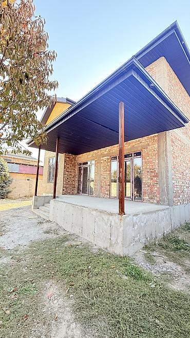 дом дом продаю арчабешик: 6 комнат и более, 180 м², 4 соток, Бишкек, Арча-Бешик ж/м Собственник — 8