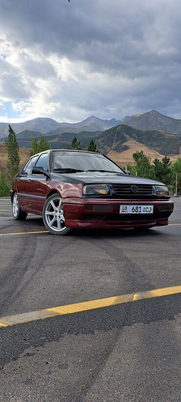фольксваген венто капот: Volkswagen Vento: 1993 г., 1.8 л, Механика, Бензин, Седан