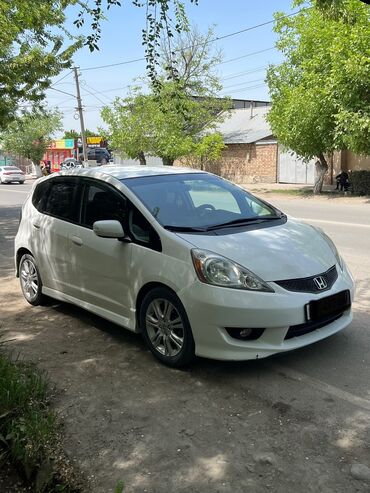 машины куплю: Honda Fit: 2010 г., 1.5 л, Автомат, Бензин, Хетчбек