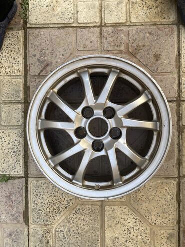 диски и шины в баку: Toyota Prius v disk 16liq 50 Azn bir ededi