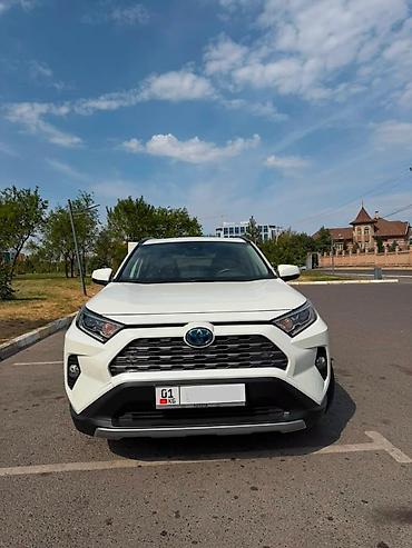 Продажа авто: Toyota RAV4: 2021 г., 2.5 л, Вариатор, Гибрид, Кроссовер — 2