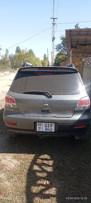 Унаа сатуу: Mitsubishi Outlander: 2003 г., 2 л, Кол менен иштөөчү, Бензин, Кроссовер — 3