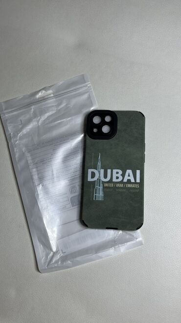 Zeytun yaşılı rəngdə telefon kılıfı. Kılıfın arxa tərəfində "DUBAİ