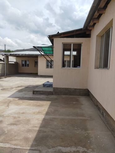 новый дом с ремонтом: Дом, 130 м², 5 комнат, Собственник
