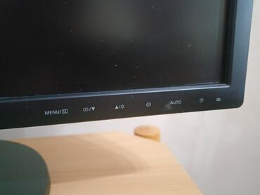 punjač za laptop: Monitor Samsung
