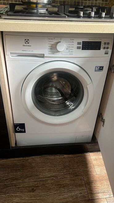 maşın ucun monitor: Paltaryuyan maşın Electrolux, 6 kq, Avtomat, Qurutmasız, Kredit yoxdur