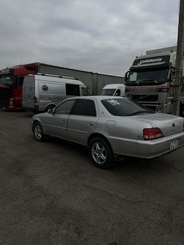 дайхатсу гран мув: Toyota Cresta седан, серебристый цвет, правый руль.на РФ номерах