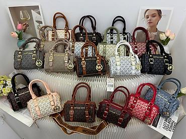 Çantalar: Michael Kors monoqramlı mini barrel çanta – gündəlik və şık istifadə — 1