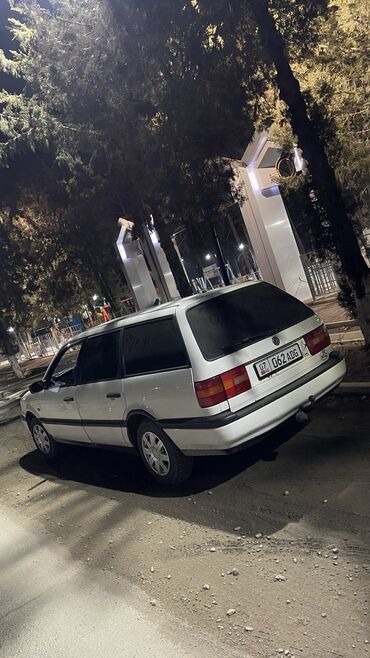 гольф 4 салон: Volkswagen Passat: 1994 г., 2 л, Механика, Бензин, Универсал