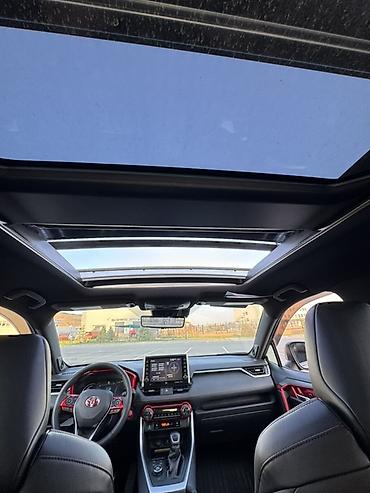 jbl динамики: Toyota RAV4: 2021 г., 2.5 л, Автомат, Электромобиль, Кроссовер — 1