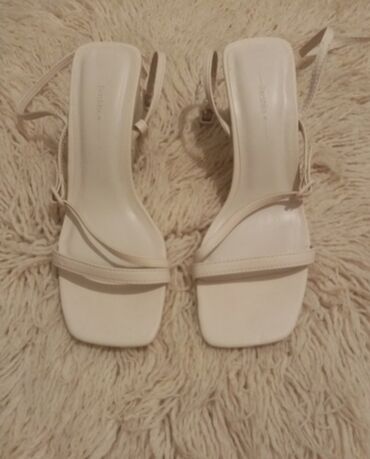 mat star sandale: Sandals, Bershka, 40