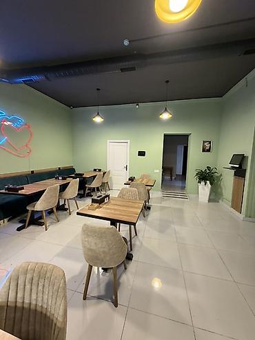 qara qaraev: Hazir Ailevi Restoran Biznesi satılır 65 mn Ayliq icarısi 3 mn mıkan — 5