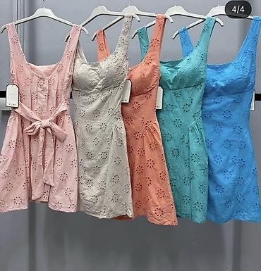 elegant draskovic: Haljina od pamučne broderije, mini dužine i A-kroja. Prednji deo ima — 4