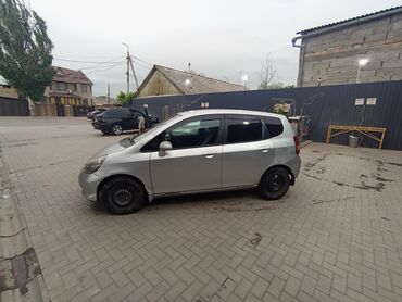 фит седан: Honda Fit: 2002 г., 1.3 л, Автомат, Бензин, Седан