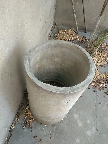 бак для воды: Beton cən. İcinin diametri 40sm,hundurluk 60sm. Qalinli 5 sm — 2