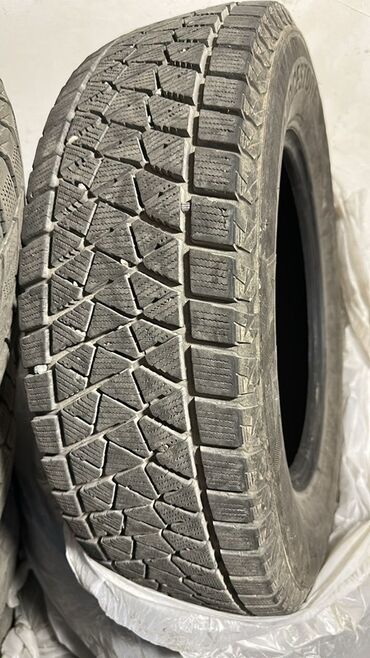 шины на погрузчик бу: Шиналар 215 / 70 / R 16, Кыш, Колдонулган, Комплект, Жеңил унаалар, Bridgestone