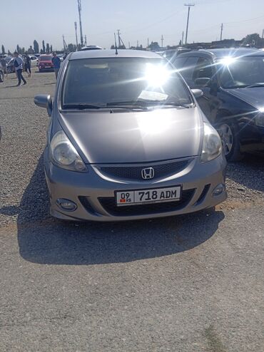 аренда авто honda: Honda Jazz: 2008 г., 1.3 л, Автомат, Бензин, Хэтчбэк