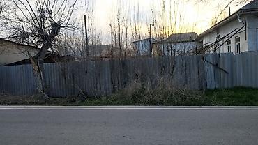 Продажа коттеджей и домов: Продается дом с большим участком.Коммуникации все — 5