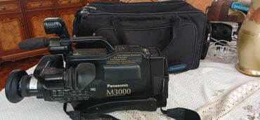 Videokameralar: Tək adabdırı yoxdur! Panasonic M3000 VHS video kamera - Model