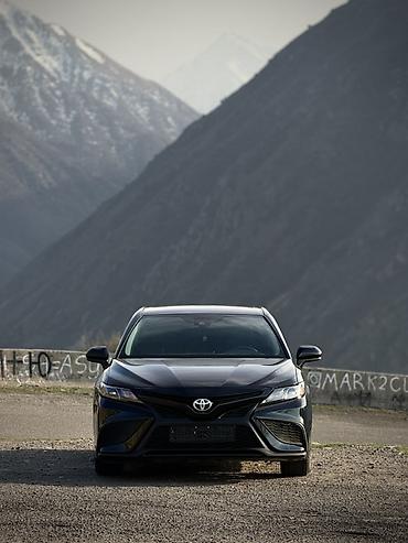 Toyota: Toyota Camry: 2021 г., 2.5 л, Вариатор, Бензин, Седан — 2