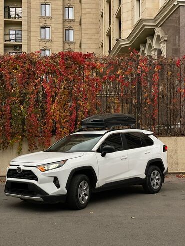 машина журбойт: Toyota RAV4: 2021 г., 2.5 л, Автомат, Бензин, Жол тандабас