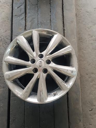 Литые Диски R 19 Kia, 1 шт, отверстий - 5, Б/у at lalafo.kg Литые Диски R 19 Kia, 1 шт, отверстий - 5, Б/у
