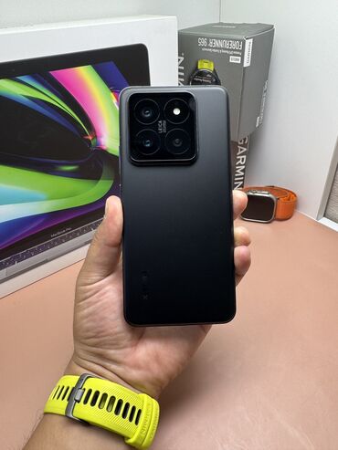 Apple iPhone: IPhone 16 Pro, Б/у, 256 ГБ, Desert Titanium, Наушники, Зарядное устройство, Защитное стекло, В рассрочку, 100 % — 15