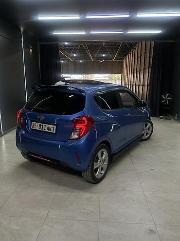 sonata d8: Chevrolet Spark: 2016 г., 1 л, Автомат, Бензин, Хэтчбэк — 2