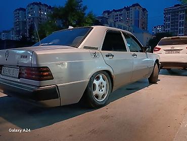 mercedes 180 b: Mercedes-Benz 190 (W201): 2 l | 1989 il Sedan — 1