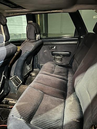 m3 e46: Audi 100: 1989 г., 2.3 л, Механика, Бензин, Лифтбек — 6