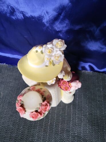 Figure: Figura, bоја - Šareno, Novo — 18